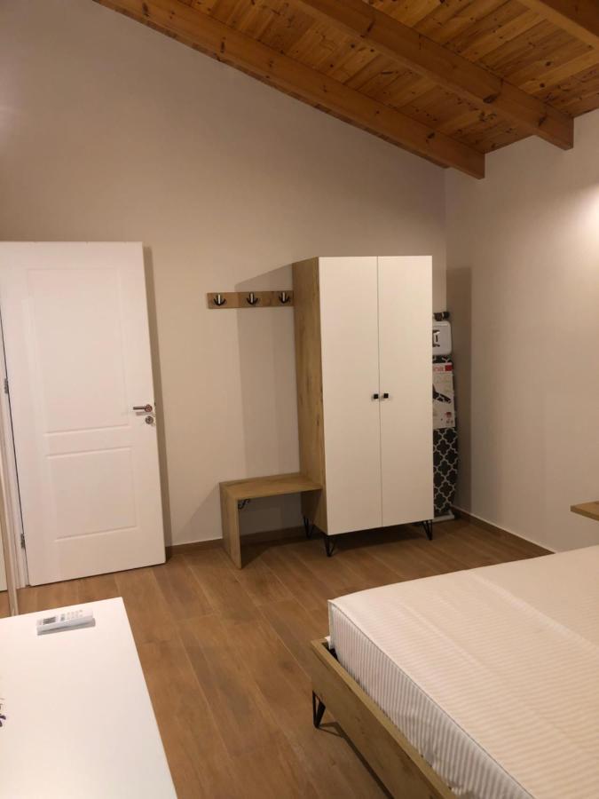 Amazing Familiar Apartments And Rooms Саранда Екстер'єр фото