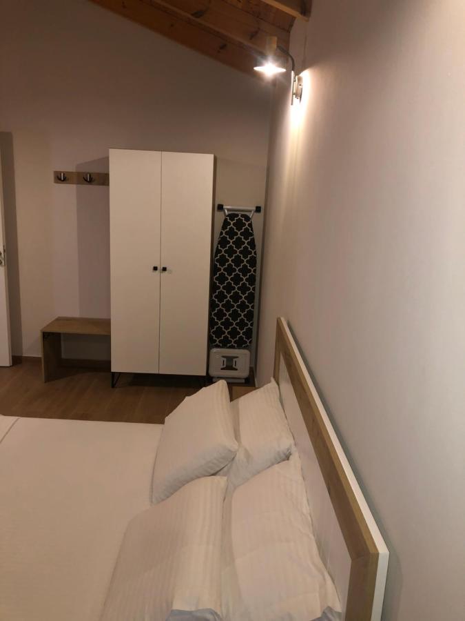 Amazing Familiar Apartments And Rooms Саранда Екстер'єр фото
