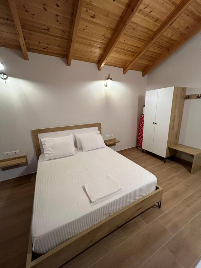 Amazing Familiar Apartments And Rooms Саранда Екстер'єр фото