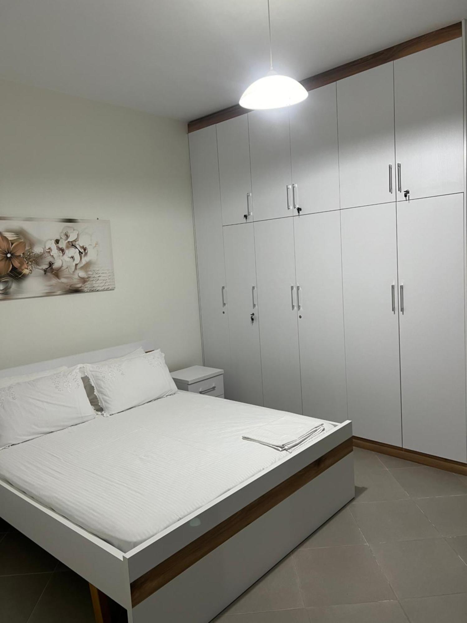 Amazing Familiar Apartments And Rooms Саранда Екстер'єр фото